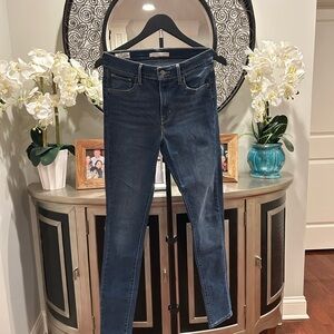 Levi's Classic Blue Skinny Jeans ( with the big E logo)